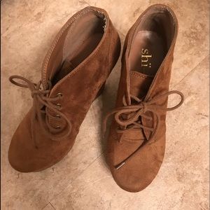 Shi brown suede wedges